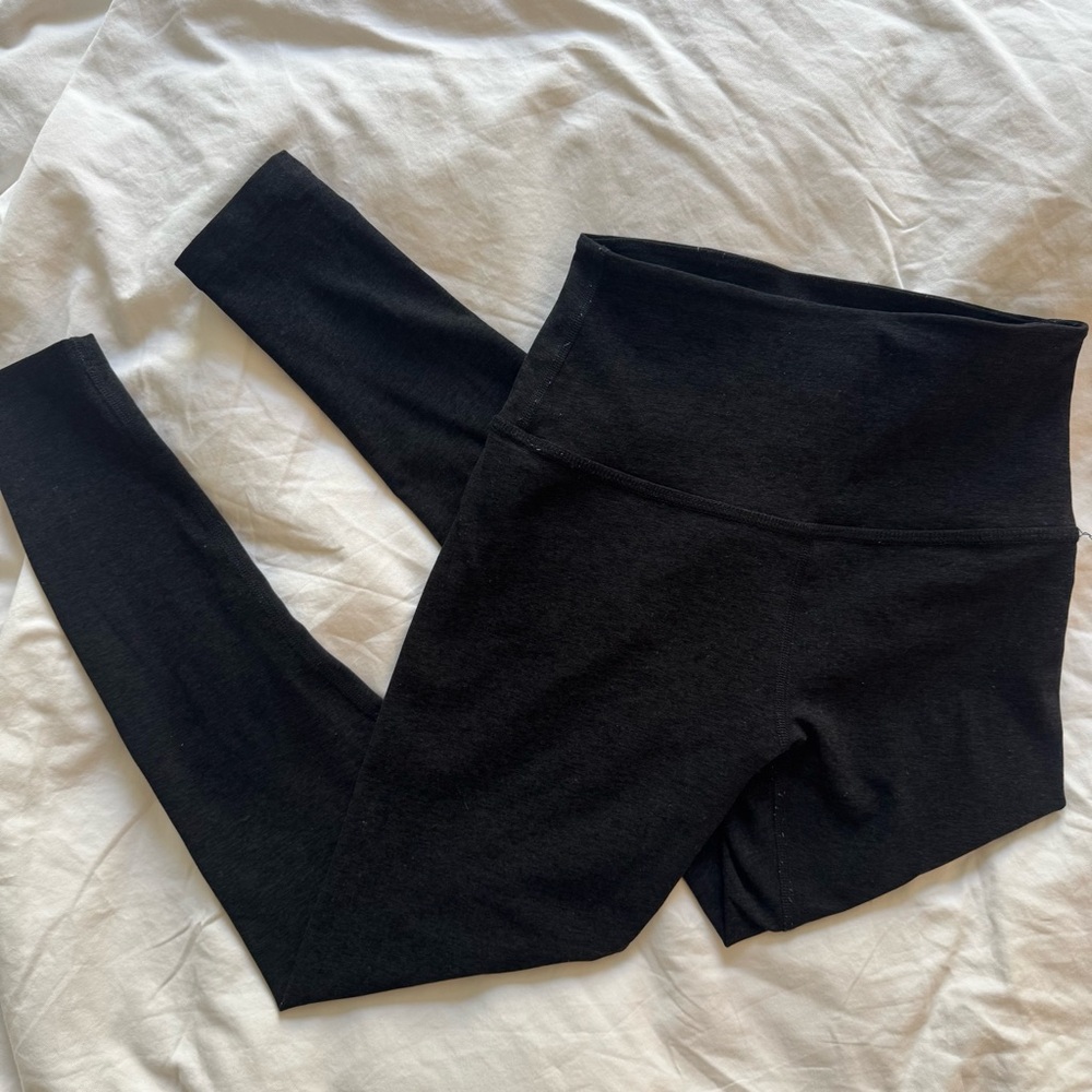 Beyond Yoga Caught in the Midi High Waist Leggings